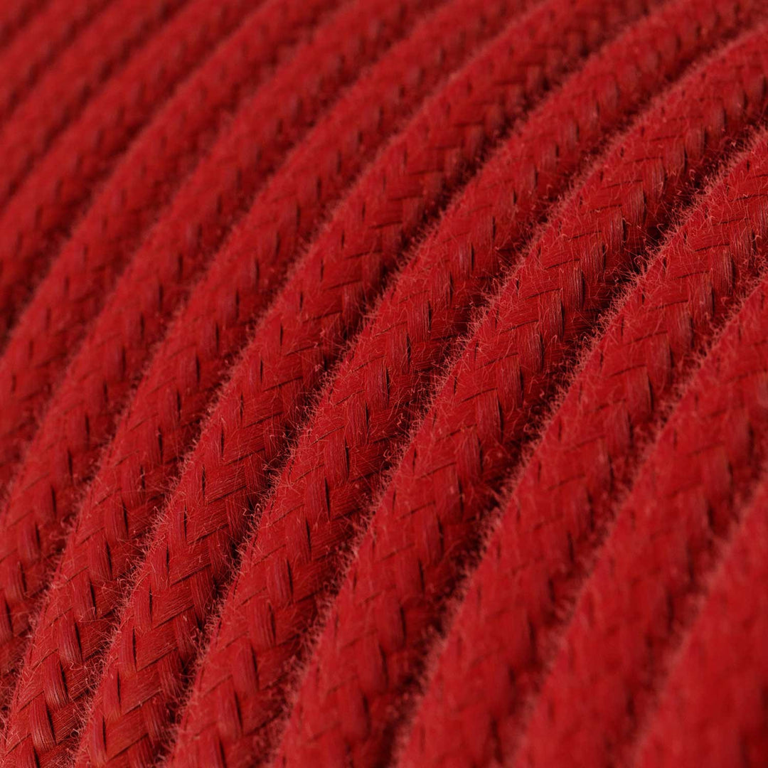 Poppy red cable.jpg__PID:7ec51710-5e2f-4e97-9219-94da1d6c41b3