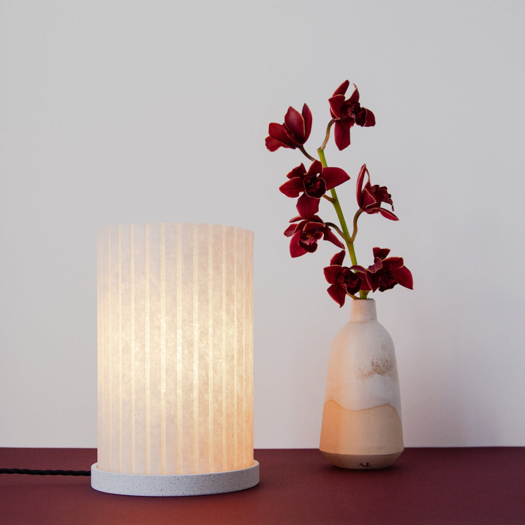 "Rian" Fluted Table Lamp - Jesmonite